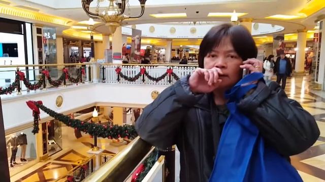 Centro commerciale Euroma 2 prima della pandemia смотреть онлайн