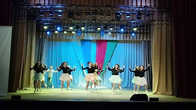 Коллектив "Каприз" эстрадный танец "Горький парк" смотреть онлайн