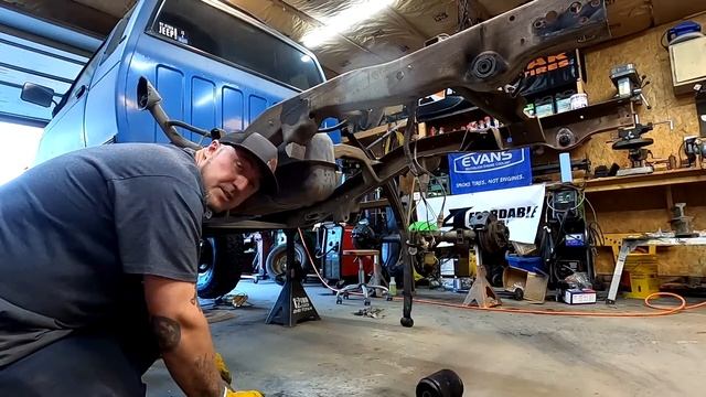 IT ROLLS!!!! Rear Suspension On The Smoke Show S-10. OnX Offroad Build Challenge Part: 7 смотреть онлайн