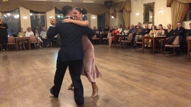 Edwin Espinosa and Alexa Yepes, Milonga, Amsterdam Oct/2022 смотреть онлайн