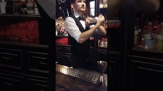 Точно выверенный в размер бокала смотреть онлайн