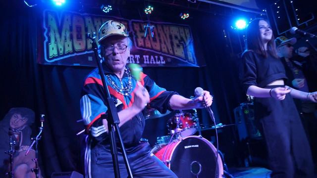 Портвейн. Социопати и Два Лимонных Коктейля