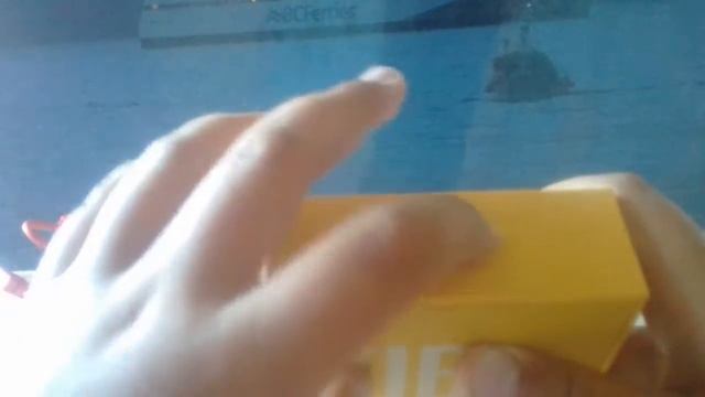 Распаковка JBL GO (жёлтая) смотреть онлайн