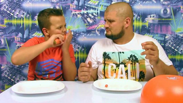 БОЛЬШОЕ против МАЛЕНЬКОГО Челлендж // ЯРИК Vs ПАПА //