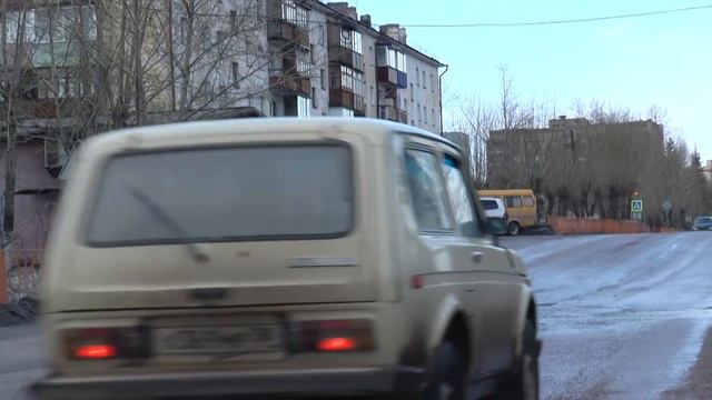 Какие меры принимаются руководством города по содержанию дорог? смотреть онлайн