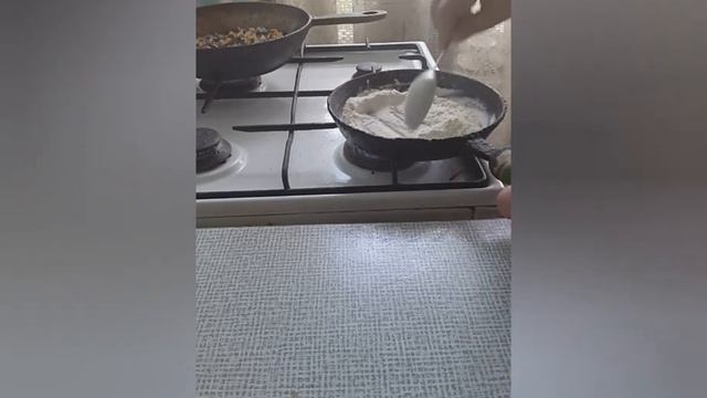 Очень вкусный соус-подлива из лесных грибов!!! Как в ресторане побывала!!! смотреть онлайн