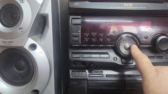 Музыкальный центр SONY RX70 смотреть онлайн