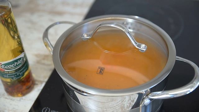 Рецепт полезного и яркого супа с красной чечевицей смотреть онлайн