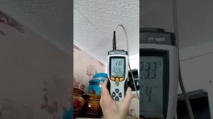 Проверка потока воздуха анемометром.