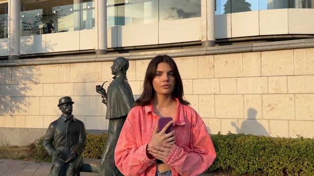 ЗНАЕШЬ, ЧТО ЭТО? Памятник Шерлоку Холмсу и доктору Ватсону смотреть онлайн