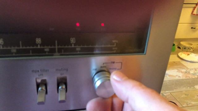 Аналоговый AM-FM тюнер Trio KT-7500, 1977г. производство Япония смотреть онлайн
