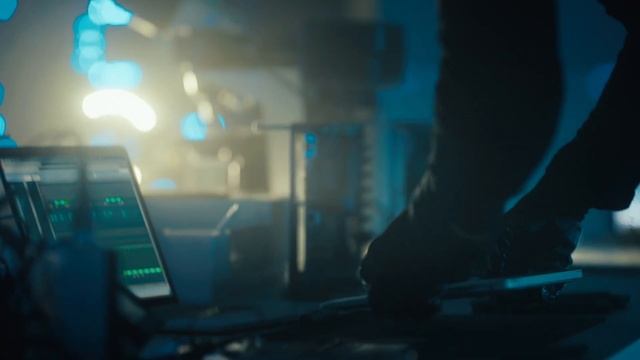 Mission Implausible | M1 chip | iPad Pro | Apple смотреть онлайн