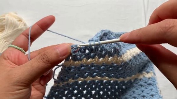 V-NECK CROCHET TEE | CROCHETBYBEV