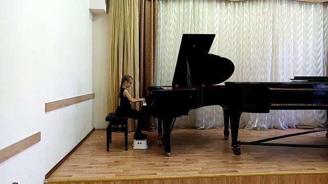 Каретникова Вера: К. Лоншан – Друшкевич «Марш» смотреть онлайн