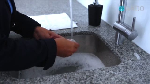 Разборка и очистка ручного молокоотсоса ARDO Amaryll смотреть онлайн