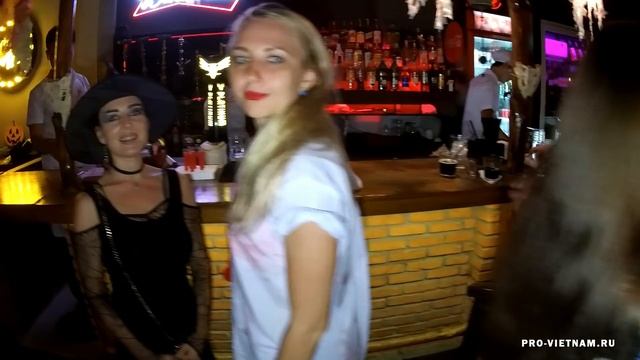 Хеллоуин в Муйне. Девки, пляски и веганский ужас | Про Вьетнам смотреть онлайн