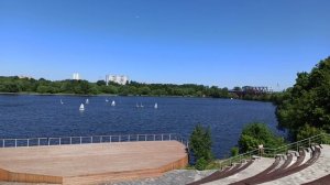 Котовский залив город Долгопрудный вид на самолет взлетает из Шереметьево