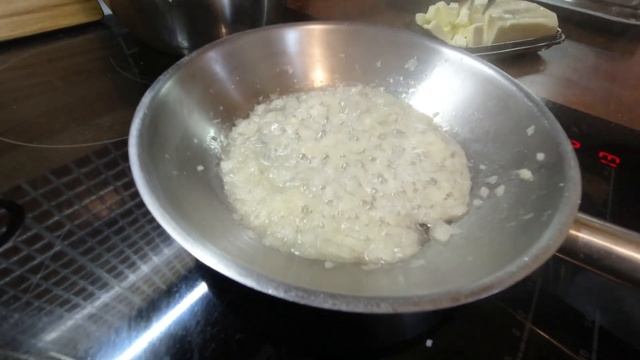 Семга запеченная на липовой доске, с вкуснейшим соусом. смотреть онлайн