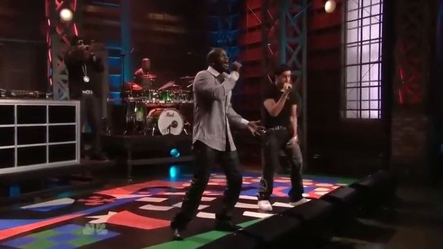 Akon Beautiful  Live  ........