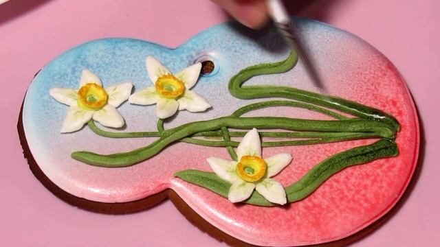 Нарциссы на прянике ?Объемные цветы без насадки. Часть 4. Пряники на 8 Марта смотреть онлайн