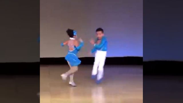 Талантливые дети. Очень зажигательный танец смотреть онлайн