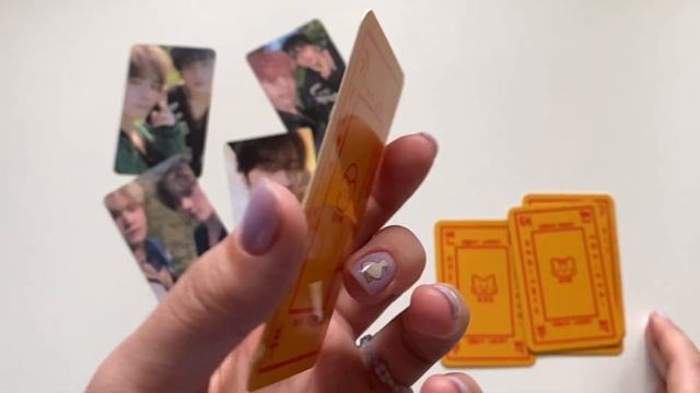 ?Небольшая распаковка карт TXT | kpop merch unboxing смотреть онлайн