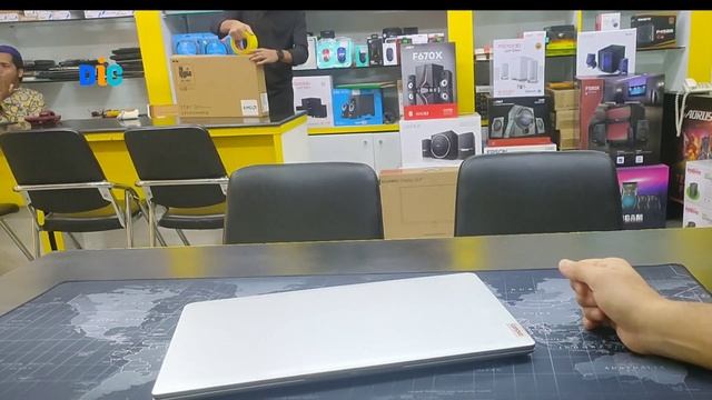 Lenovo Ideapad 1 - Ryzen 5 7520u 15.6