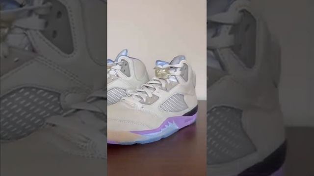 НОВЫЕ ОРИГИНАЛЬНЫЕ КРОССОВКИ Nike DJ Khaled x Air Jordan 5 “Crimson Bliss” смотреть онлайн