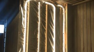 Монтаж солевой плитки в сауне с подсветкой.