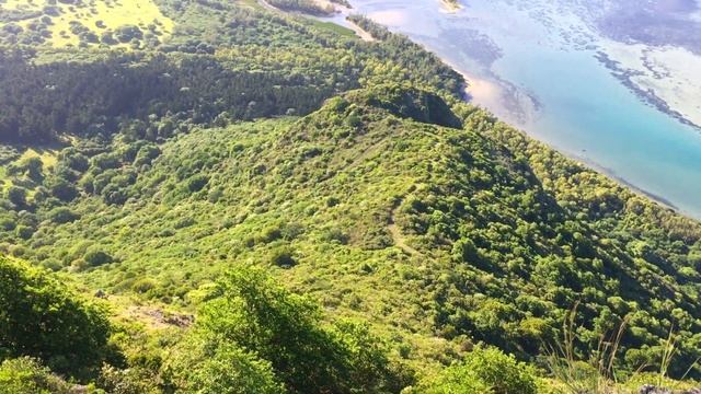 Hiking to Le Morne Brabant ⛰ ? смотреть онлайн