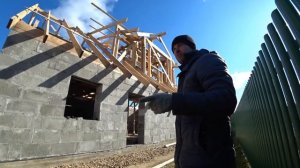 Строю дом. Часть 1. ДОМ ИЗ ПОЛИСТИРОЛБЕТОННЫХ БЛОКОВ . ПОЛИСТИРОЛБЕТОН. Монтаж КРОВЛИ.