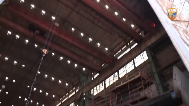 Крейсер 'Екатеринбург' вывели из цеха смотреть онлайн