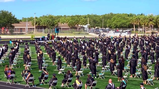 США Влог Выпускной у Лизы Церемония вручения аттестатов в Америке Сокращённая версия Большая семья