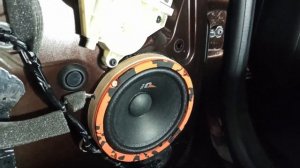 Замена штатной акустики в RENAULT FLUENCE на DL Audio Gryphon Pro Midbass 165