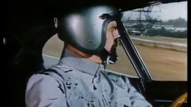 Love Bug смотреть онлайн