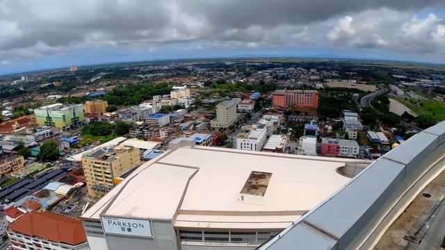 Traveling Around Alor Setar: Menara Alor Setar. See whole of Alor Setar from here. (4K Video). смотреть онлайн