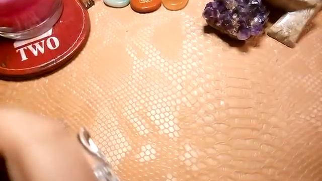 ОНЛАЙН ГАДАНИЕ Как выстоять? Где черпать силы? Куда дальше двигаться? (Золрак.Таро Оришей) смотреть онлайн