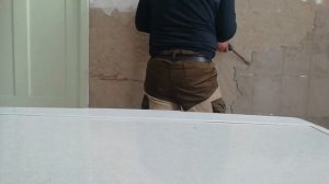 Лайфхак как снять штукатурку и старый плиточный клей