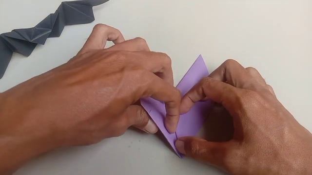 This is How to Make Bat Origami Flapping смотреть онлайн