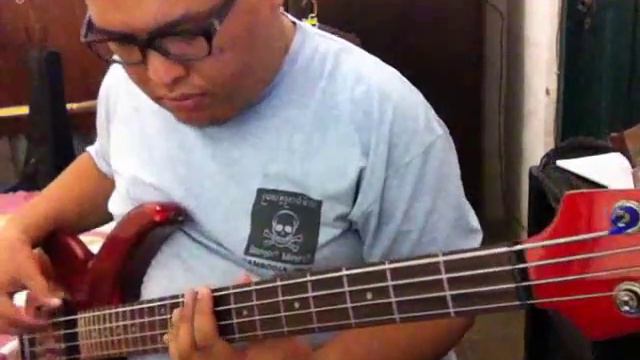 Tori Kelly - Confetti (Bass Cover) смотреть онлайн