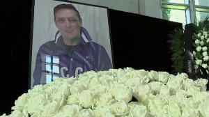 В Москве на церемонию прощания с Юрием Шатуновым пришли более 10 тысяч человек