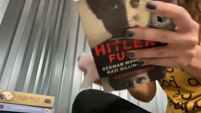 How I Clean Book Covers | Book Cleaning 101 смотреть онлайн