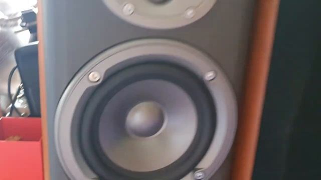 JBL E80 - кто сказал, что "столбы" не умеют в басс???))) смотреть онлайн