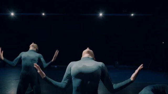 Still can’t Fall / by Hz Dotz смотреть онлайн