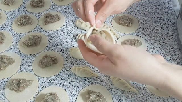 Можно готовить с любой начинкой!Творогом,зеленью, яйцом/Быстрый и сытный обед или ужин/Готовим КУРЗ смотреть онлайн