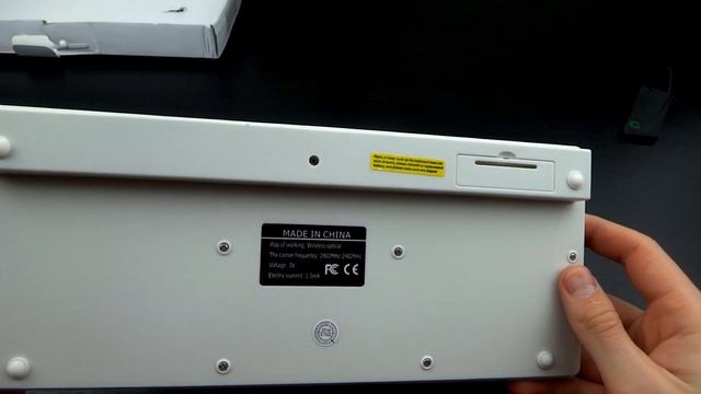 Китайский закос под Apple. Беспроводная клавиатура с мышкой. смотреть онлайн