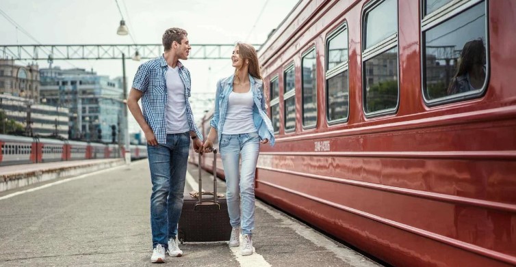 Никто не знает наперед.  Автор стиха Вячеслав Урюпин. Современная поэзия.