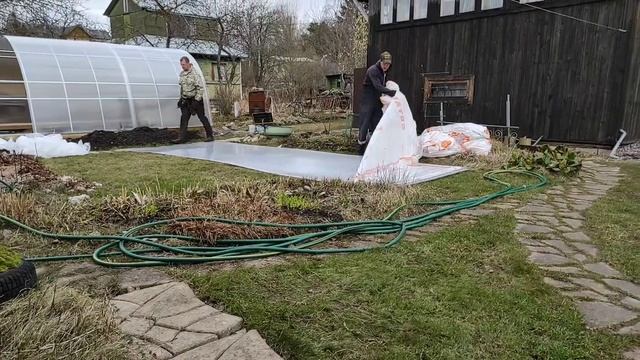 24.04.21.ДАЧА..установка двух новых теплиц..2 серия. смотреть онлайн