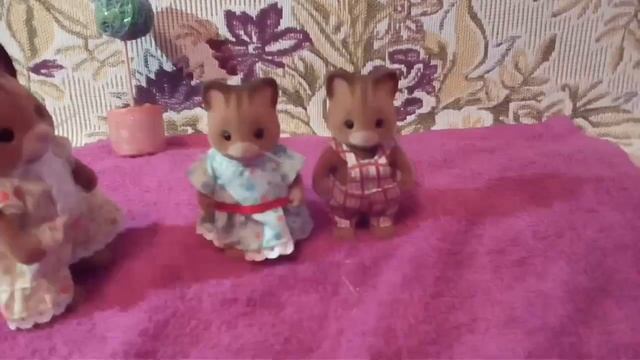 Знакомство с семьей рыжих котиков. Village Story. смотреть онлайн