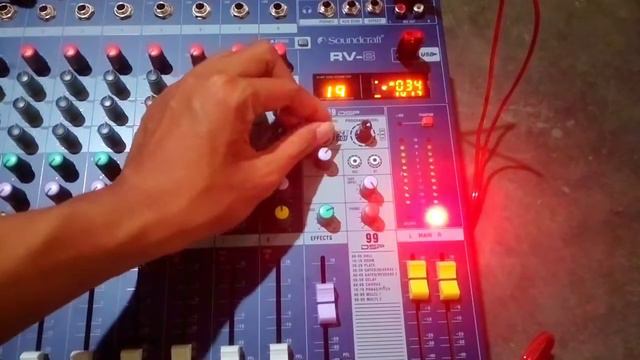 Mixer Soundcraft RV 8 Efek 99 DSP смотреть онлайн